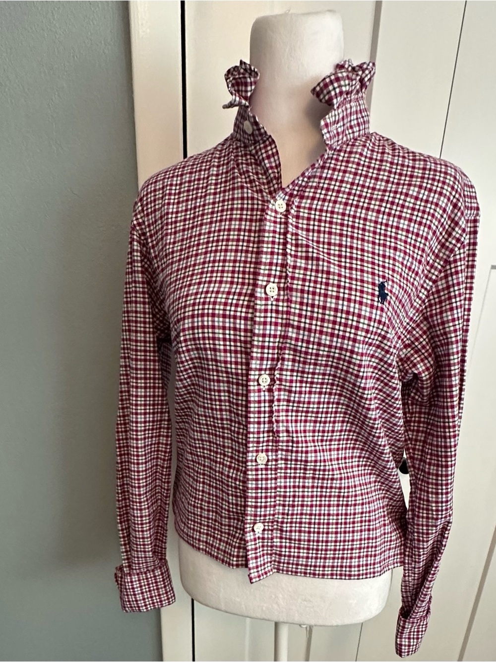 Women - Upcycled (reworked) men’s shirt with ruffled collar Ralph lauren